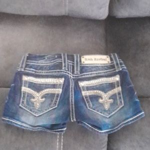 Rock revival Sherri shorts size 25